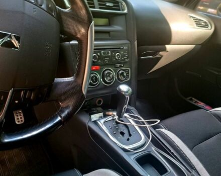 Коричневый Ситроен ДС4, объемом двигателя 2 л и пробегом 123 тыс. км за 10000 $, фото 4 на Automoto.ua