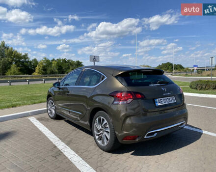 Коричневый Ситроен ДС4, объемом двигателя 2 л и пробегом 147 тыс. км за 10500 $, фото 1 на Automoto.ua