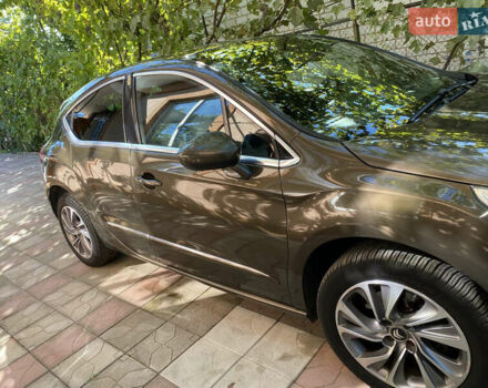 Коричневый Ситроен ДС4, объемом двигателя 2 л и пробегом 147 тыс. км за 10500 $, фото 15 на Automoto.ua