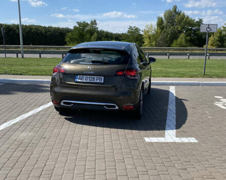 Коричневый Ситроен ДС4, объемом двигателя 2 л и пробегом 147 тыс. км за 10500 $, фото 2 на Automoto.ua