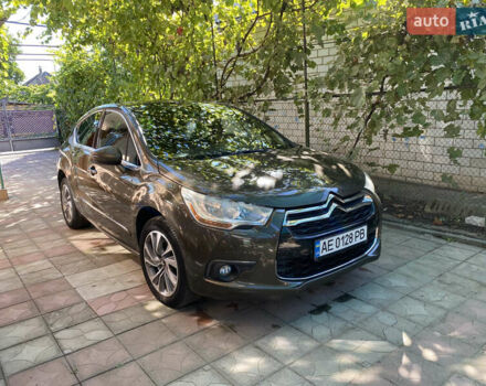 Коричневый Ситроен ДС4, объемом двигателя 2 л и пробегом 147 тыс. км за 10500 $, фото 16 на Automoto.ua