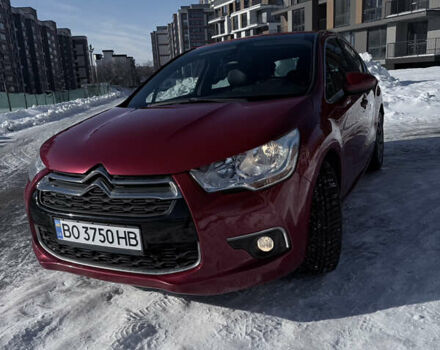 Красный Ситроен ДС4, объемом двигателя 1.56 л и пробегом 134 тыс. км за 10500 $, фото 1 на Automoto.ua