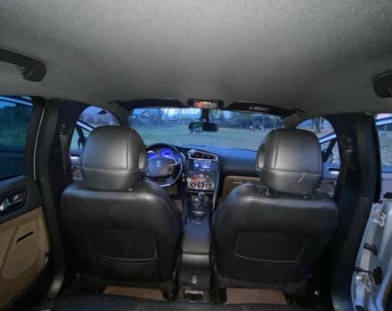 Ситроен ДС4 2011 в Ивано-Франковске на Automoto.ua Серый Ситроен ДС4, объемом двигателя 2 л и пробегом 210 тыс. км за 8500 $, фото 7 на Automoto.ua