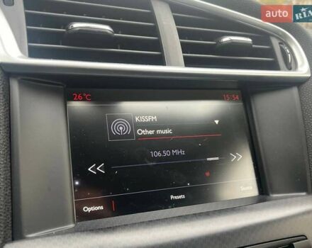 Сірий Сітроен ДС4, об'ємом двигуна 2 л та пробігом 174 тис. км за 11490 $, фото 22 на Automoto.ua
