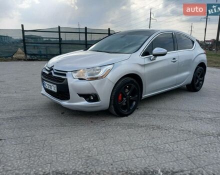 Серый Ситроен ДС4, объемом двигателя 1.56 л и пробегом 293 тыс. км за 7800 $, фото 1 на Automoto.ua