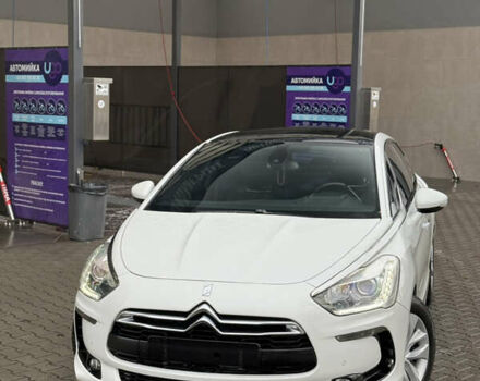 Белый Ситроен ДС5, объемом двигателя 1.6 л и пробегом 147 тыс. км за 11150 $, фото 2 на Automoto.ua