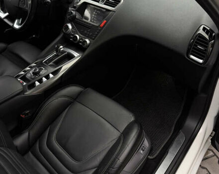 Белый Ситроен ДС5, объемом двигателя 1.6 л и пробегом 147 тыс. км за 11150 $, фото 31 на Automoto.ua