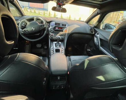 Ситроен ДС5 2012 в Тернополе на Automoto.ua Белый Ситроен ДС5, объемом двигателя 1.6 л и пробегом 197 тыс. км за 10000 $, фото 8 на Automoto.ua