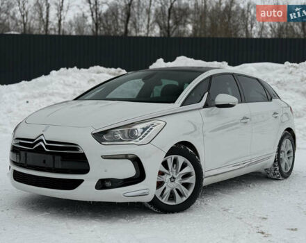 Білий Сітроен ДС5, об'ємом двигуна 1.6 л та пробігом 155 тис. км за 10900 $, фото 1 на Automoto.ua