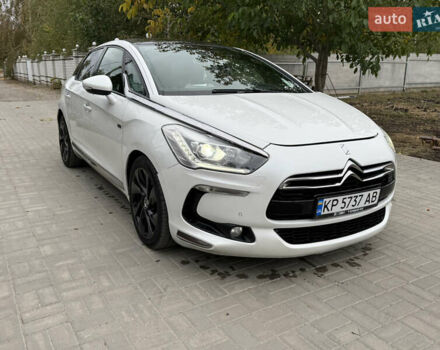 Белый Ситроен ДС5, объемом двигателя 2 л и пробегом 270 тыс. км за 9500 $, фото 2 на Automoto.ua