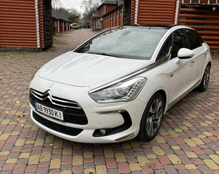 Ситроен ДС5 2013 в Виннице на Automoto.ua Белый Ситроен ДС5, объемом двигателя 2 л и пробегом 233 тыс. км за 14500 $, фото 2 на Automoto.ua
