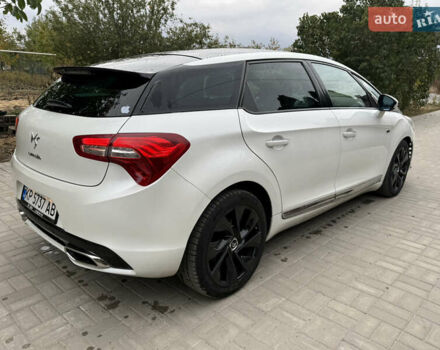 Белый Ситроен ДС5, объемом двигателя 2 л и пробегом 270 тыс. км за 9500 $, фото 3 на Automoto.ua