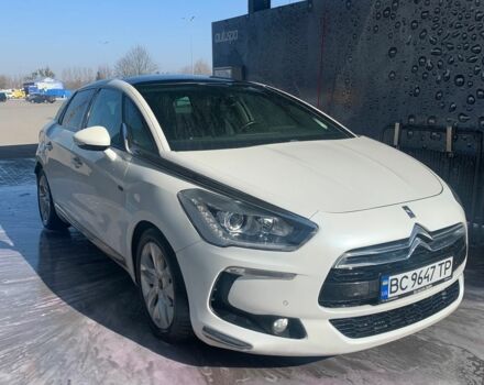 Белый Ситроен ДС5, объемом двигателя 2 л и пробегом 220 тыс. км за 11000 $, фото 6 на Automoto.ua