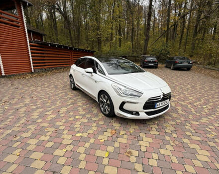 Ситроен ДС5 2013 в Виннице на Automoto.ua Белый Ситроен ДС5, объемом двигателя 2 л и пробегом 233 тыс. км за 14500 $, фото 4 на Automoto.ua