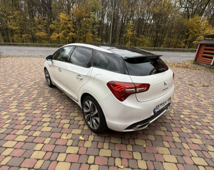 Ситроен ДС5 2013 в Виннице на Automoto.ua Белый Ситроен ДС5, объемом двигателя 2 л и пробегом 233 тыс. км за 14500 $, фото 6 на Automoto.ua