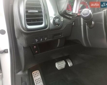 Белый Ситроен ДС5, объемом двигателя 2 л и пробегом 264 тыс. км за 11950 $, фото 25 на Automoto.ua