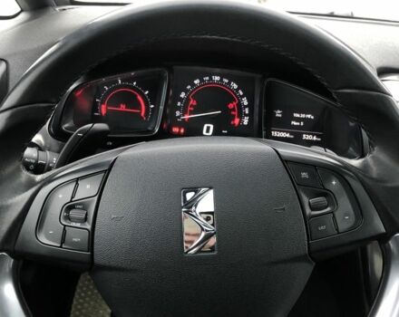 Белый Ситроен ДС5, объемом двигателя 1.6 л и пробегом 160 тыс. км за 10899 $, фото 3 на Automoto.ua