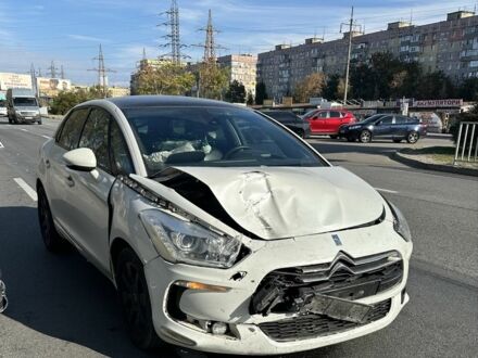 Белый Ситроен ДС5, объемом двигателя 2 л и пробегом 190 тыс. км за 6500 $, фото 1 на Automoto.ua