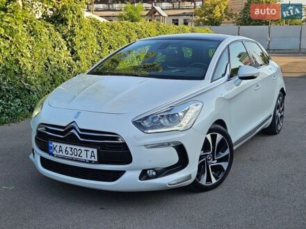 Белый Ситроен ДС5, объемом двигателя 1.6 л и пробегом 45 тыс. км за 12500 $, фото 1 на Automoto.ua