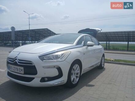 Ситроен ДС5 2012 в Тернополе на Automoto.ua Белый Ситроен ДС5, объемом двигателя 2 л и пробегом 158 тыс. км за 9999 $, фото 1 на Automoto.ua