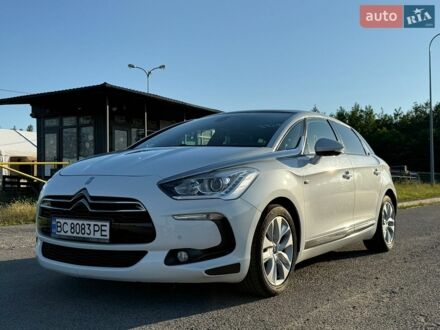 Белый Ситроен ДС5, объемом двигателя 2 л и пробегом 260 тыс. км за 9500 $, фото 1 на Automoto.ua