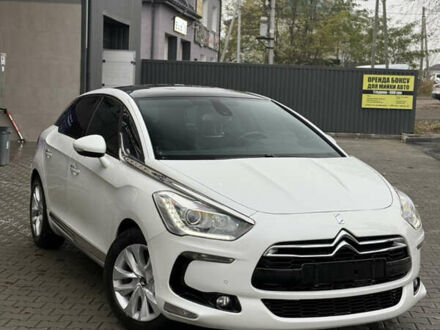 Белый Ситроен ДС5, объемом двигателя 1.6 л и пробегом 147 тыс. км за 11150 $, фото 1 на Automoto.ua