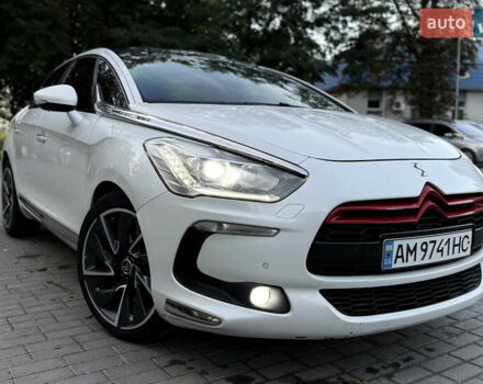 Білий Сітроен ДС5, об'ємом двигуна 2 л та пробігом 217 тис. км за 10500 $, фото 1 на Automoto.ua