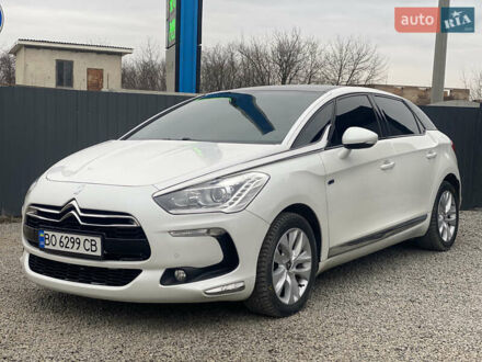 Сітроен ДС5 2014 у Тернополі на Automoto.ua Білий Сітроен ДС5, об'ємом двигуна 2 л та пробігом 270 тис. км за 14500 $, фото 1 на Automoto.ua
