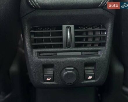 Сітроен ДС5 2016 у Рівному на Automoto.ua Чорний Сітроен ДС5, об'ємом двигуна 2 л та пробігом 182 тис. км за 17900 $, фото 57 на Automoto.ua