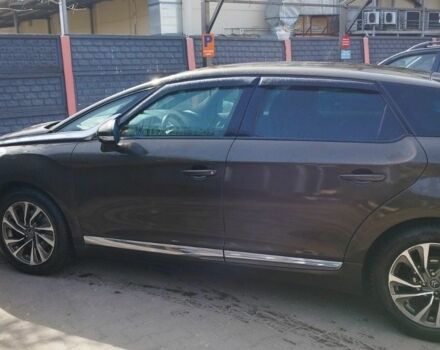 Ситроен ДС5 2012 в Житомире на Automoto.ua Коричневый Ситроен ДС5, объемом двигателя 1.6 л и пробегом 250 тыс. км за 10333 $, фото 2 на Automoto.ua