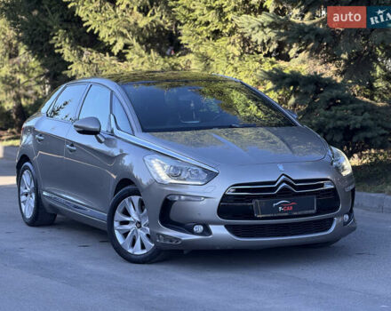 Серый Ситроен ДС5, объемом двигателя 1.6 л и пробегом 212 тыс. км за 10900 $, фото 2 на Automoto.ua