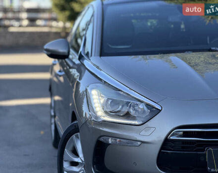 Серый Ситроен ДС5, объемом двигателя 1.6 л и пробегом 212 тыс. км за 10900 $, фото 6 на Automoto.ua