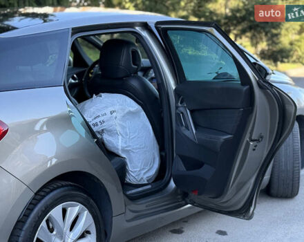 Серый Ситроен ДС5, объемом двигателя 1.6 л и пробегом 212 тыс. км за 10900 $, фото 19 на Automoto.ua