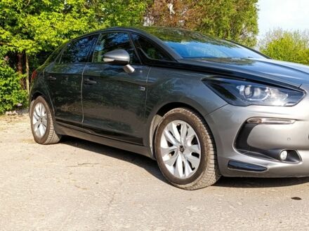 Сітроен ДС5 2013 у Дніпро (Дніпропетровську) на Automoto.ua Сірий Сітроен ДС5, об'ємом двигуна 2 л та пробігом 185 тис. км за 10900 $, фото 1 на Automoto.ua