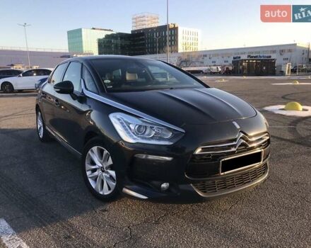 Серый Ситроен ДС5, объемом двигателя 1.6 л и пробегом 295 тыс. км за 9300 $, фото 1 на Automoto.ua