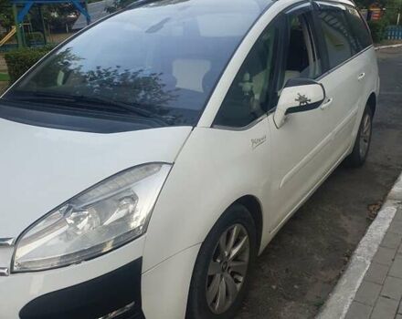 Ситроен Гранд С4 Пикассо 2011 в Ковель на Automoto.ua Белый Ситроен Гранд С4 Пикассо, объемом двигателя 1.6 л и пробегом 275 тыс. км за 6750 $, фото 2 на Automoto.ua