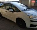 Белый Ситроен Гранд С4 Пикассо, объемом двигателя 1.6 л и пробегом 152 тыс. км за 7500 $, фото 1 на Automoto.ua
