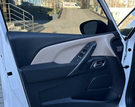 Белый Ситроен Гранд С4 Пикассо, объемом двигателя 2 л и пробегом 206 тыс. км за 12450 $, фото 29 на Automoto.ua