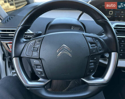 Белый Ситроен Гранд С4 Пикассо, объемом двигателя 2 л и пробегом 206 тыс. км за 12450 $, фото 33 на Automoto.ua