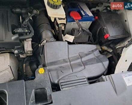 Белый Ситроен Гранд С4 Пикассо, объемом двигателя 1.6 л и пробегом 189 тыс. км за 8250 $, фото 39 на Automoto.ua