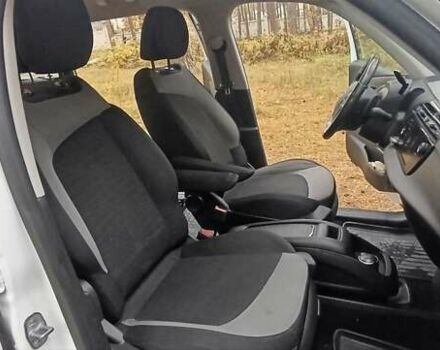 Білий Сітроен Гранд С4 Пікассо, об'ємом двигуна 1.56 л та пробігом 161 тис. км за 9350 $, фото 12 на Automoto.ua