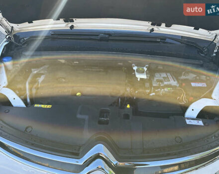 Белый Ситроен Гранд С4 Пикассо, объемом двигателя 2 л и пробегом 206 тыс. км за 12450 $, фото 37 на Automoto.ua