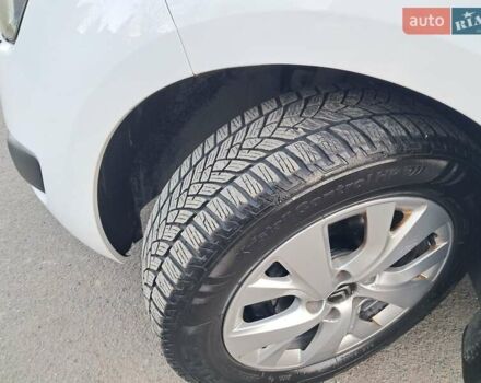 Белый Ситроен Гранд С4 Пикассо, объемом двигателя 1.6 л и пробегом 189 тыс. км за 8250 $, фото 37 на Automoto.ua