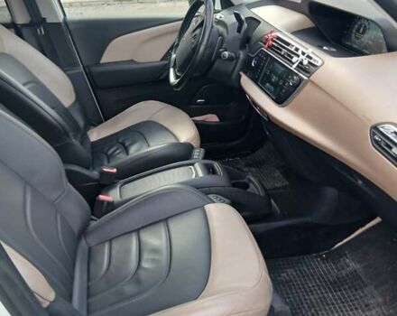 Білий Сітроен Гранд С4 Пікассо, об'ємом двигуна 2 л та пробігом 168 тис. км за 9199 $, фото 4 на Automoto.ua