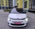 Белый Ситроен Гранд С4 Пикассо, объемом двигателя 2 л и пробегом 230 тыс. км за 12800 $, фото 6 на Automoto.ua