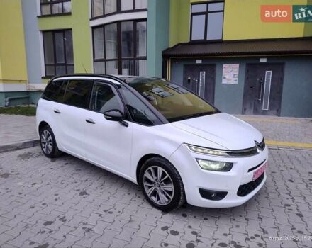 Белый Ситроен Гранд С4 Пикассо, объемом двигателя 2 л и пробегом 230 тыс. км за 12800 $, фото 4 на Automoto.ua