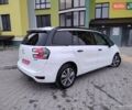 Белый Ситроен Гранд С4 Пикассо, объемом двигателя 2 л и пробегом 230 тыс. км за 12800 $, фото 1 на Automoto.ua