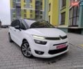Белый Ситроен Гранд С4 Пикассо, объемом двигателя 2 л и пробегом 230 тыс. км за 12800 $, фото 1 на Automoto.ua