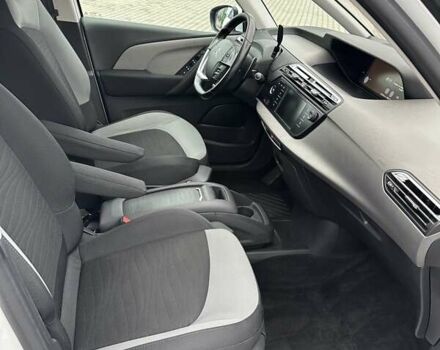 Белый Ситроен Гранд С4 Пикассо, объемом двигателя 2 л и пробегом 228 тыс. км за 11750 $, фото 14 на Automoto.ua