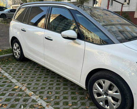 Білий Сітроен Гранд С4 Пікассо, об'ємом двигуна 1.6 л та пробігом 248 тис. км за 10700 $, фото 2 на Automoto.ua